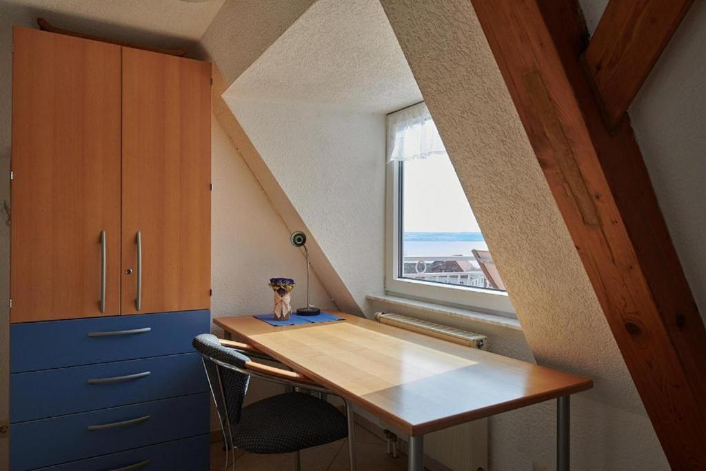 Gaestehaus Schiff Меерсбург Стая снимка