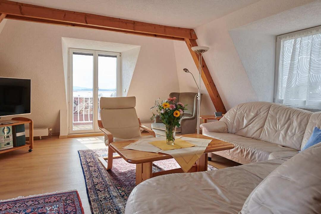 Gaestehaus Schiff Меерсбург Стая снимка